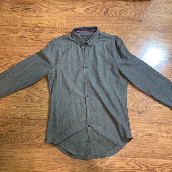 Slim fit, gray button down Zara casual dress shirt - Picture 1 of 3